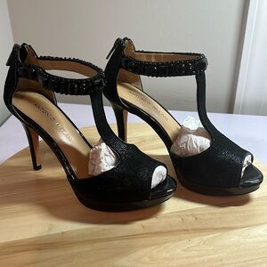 Antonio Melani heels